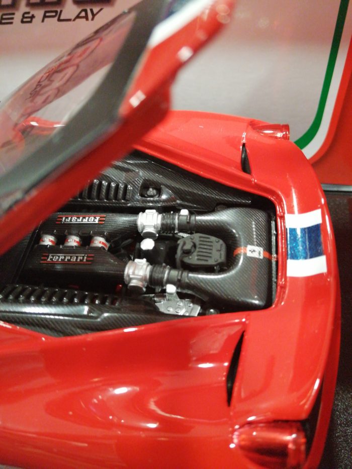 Ferrari 458 Speciale 1-18 red Burago