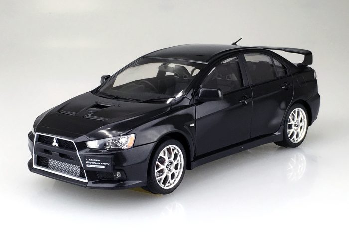 Mitsubishi Lancer Evoluction X 1-24 Kit verniciato