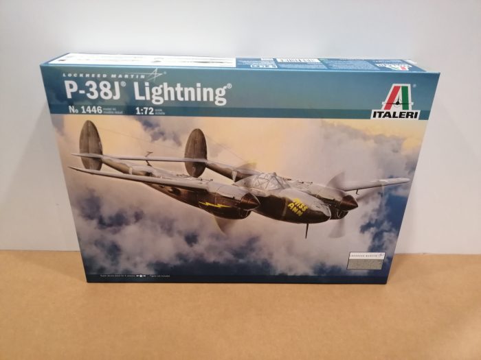 P38J Lighting Aereo militare kit 1-72 Italeri