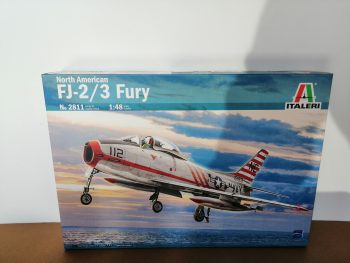 FJ 2-3 Fury North American Aereo guerra 1-48 kit Italeri