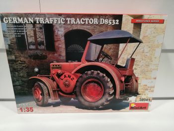German Tractor D8532 John Deere Lanz 1-35 kit Miniart trattore