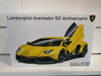 Lamborghini Aventador 50 anniversario kit 1-24 Aoshima