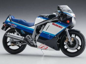 Suzuki GSX R 750 Kit 1-12 Hasegawa