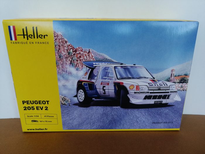 Peugeot 205 T16 EV2 heller Kit 1-24