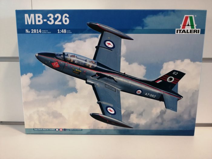 Aermacchi MB 326 Aeronautica militare kit Italeri 1-48