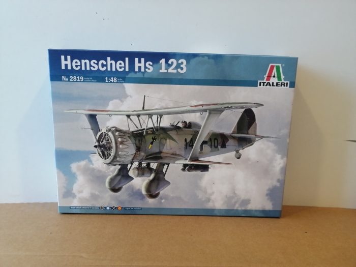 Henshel Hs 123 Aereo Militare Italeri 1-48 caccia bombardiere biplano