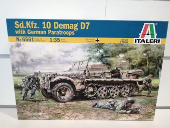 SD Kfz 10 Demag D7 con soldati 1-35