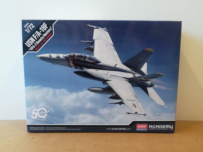USN Fa-18F VFA-2 Bounty Hunters 1-72 aereo Academy