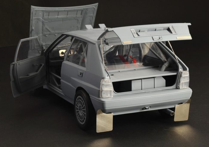 Lancia Delta HF integrale 16v kit 1-12 Italeri