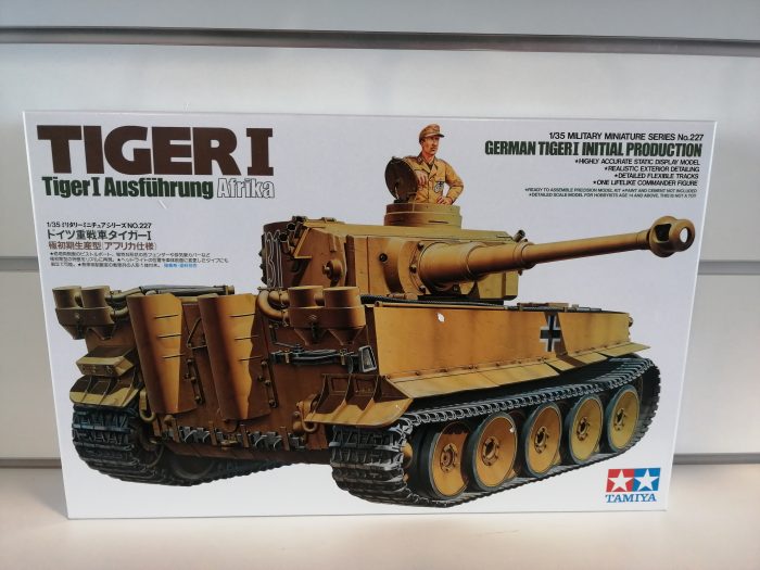 Carro Tiger I Prima produzione 1-35 tamiya