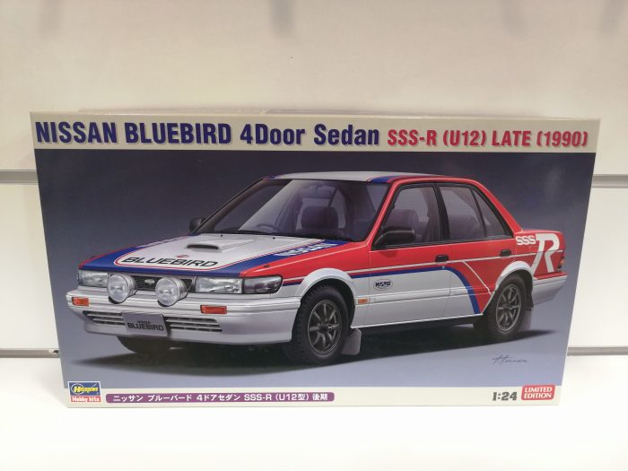 Nissan bluebird 4 porte kit 1-24 Hasegawa