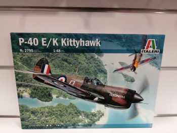 P-40 E-K KITTYHAWK 1-48 kit Italeri