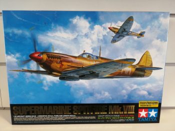 Spitfire MK VIII 1-32 tamiya