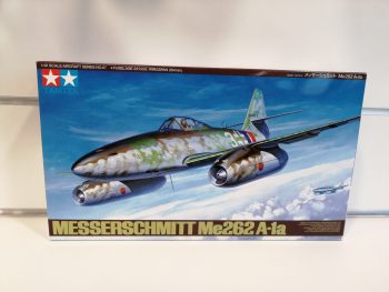 Aereo Messerschmitt ME262 A-1A kit 1-48