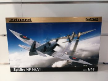 Spitfire HF MK VIII 1-48 Kit Eduard Profipack