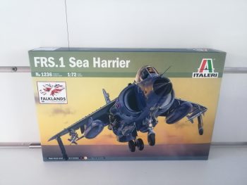 Sea Harrier FRS 1 Aereo militare 1-72 Italeri Kit