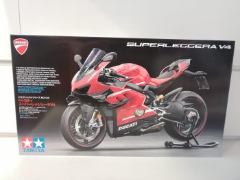 Ducati Superleggera V4 1-12 tamiya