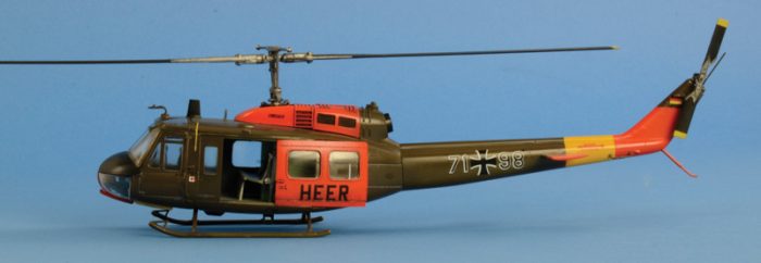 UH-1D Slick 1-48 Italeri