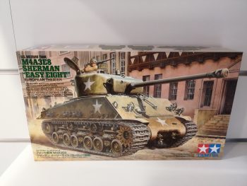 US Sherman M4A3E8 Easy Eight 1-35 tamiya