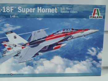 F-A 18F Super Hornet U.S Navy 1-48 Italeri special colors