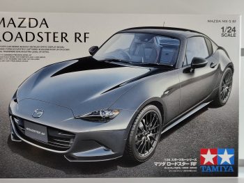 Mazda MX-5 Roadster RF 1-24 Tamiya