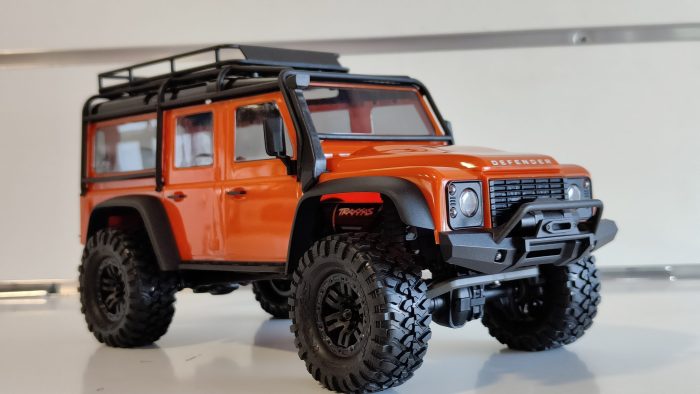 Defender Trx4M arancio Traxxas 1-18