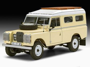 Land Rover Series III LWB commercial 1-24 Revell