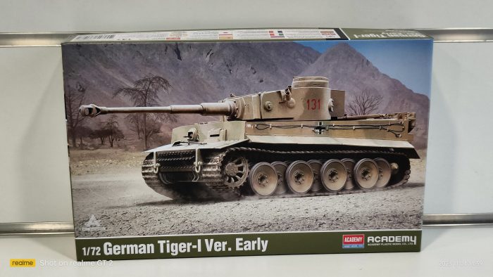 GERMAN TIGER- I VERY EARLY 1-72 kit