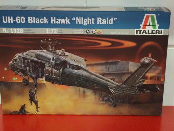 Black Hawk MH-60- UH 60 italeri 1-72