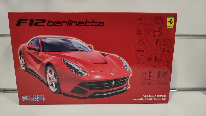 Ferrari F12 berlinetta 1-24 Fujimi