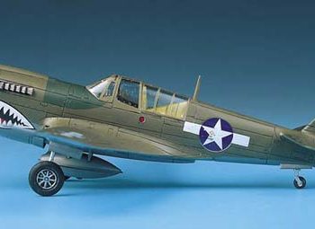 P-40 M-N Warhawk 1-72 Academy