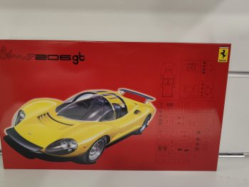 Ferrari Dino 206 GT amarillo 1-24 Fujimi