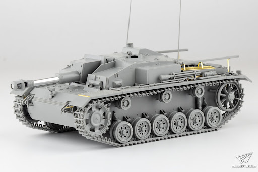 10,5 cm StuH 42 Ausf. E-F 1-35 Takom