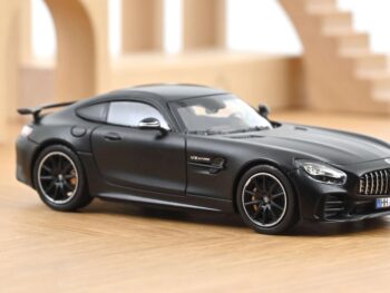 -MERCEDES-AMG-GT- R Diecast 1-43
