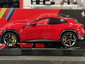 Modellino 1-18 Diecast Ferrari Purosangue