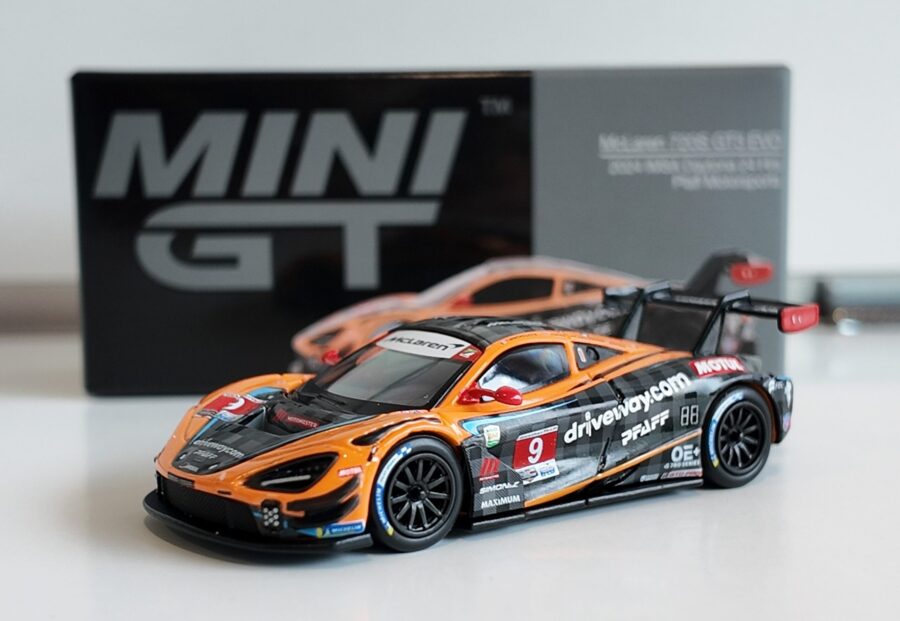 Mclaren 1:64 MCLAREN 720S GT3 EVO PFAFF 24 HRS 2024 1:64