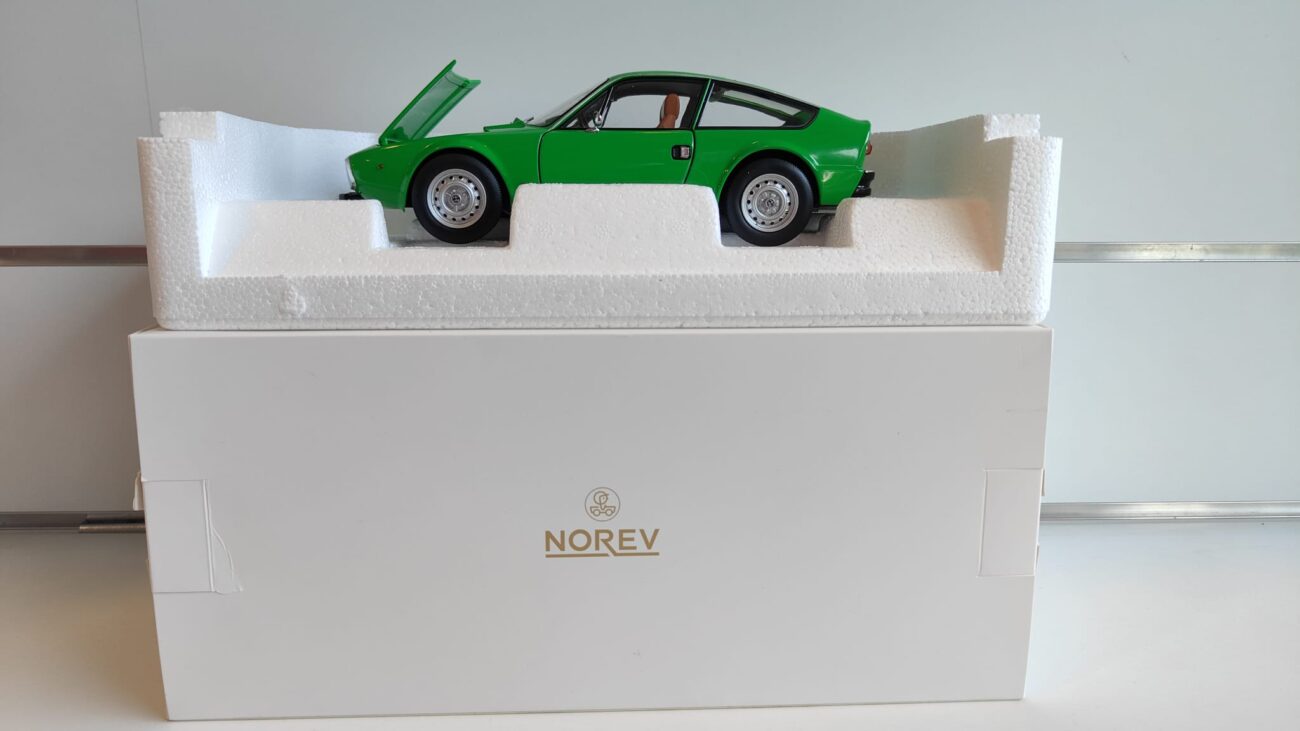 Alfa romeo Junior z 1969 Diecast 1:18 Norev